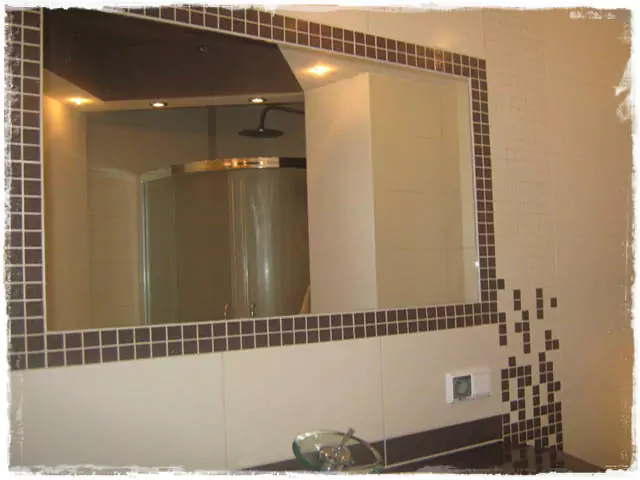 díszítő burkolás tükör körül