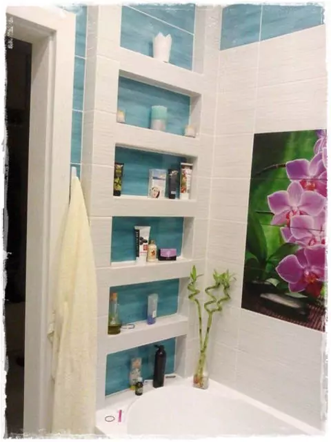 falfülke díszítés kádnál