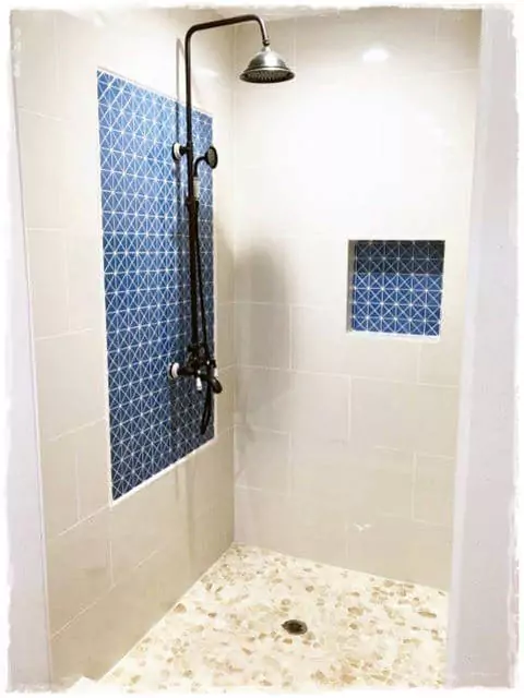 falfülke mintás burkolással