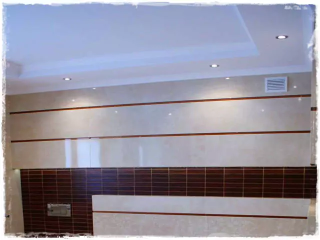 fürdőszoba álmennyezet szpot lámpával