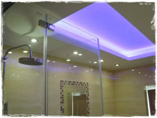 szpot lámpával készített álmennyezet