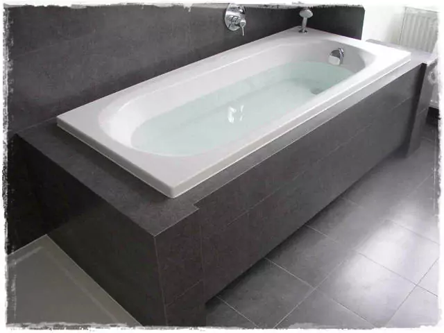 elegáns beépített kád