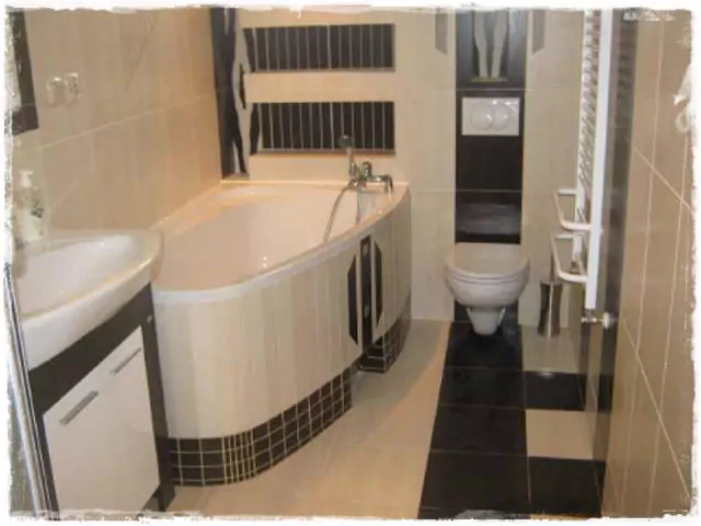 beépített kád falfülkével