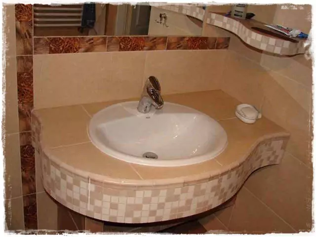 helytakarékos épített mosdó